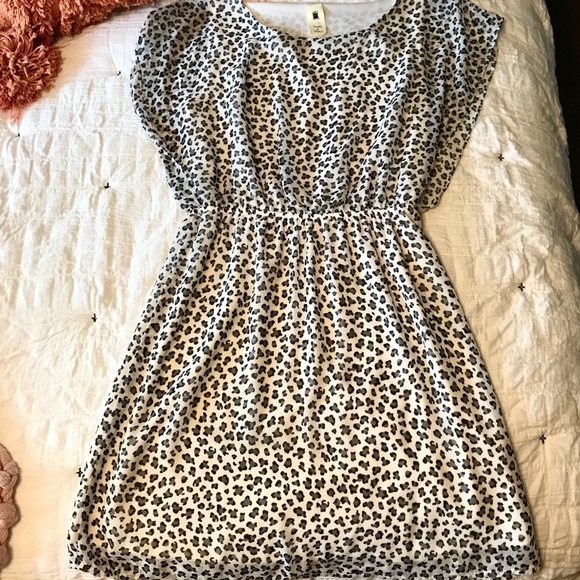 ASOS - Needle & Thread Francesca leopard chiffon - Picture 6 of 8